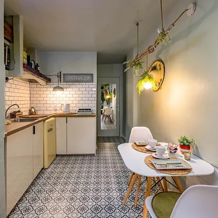 Apartment Youmi - Calme Avec Jacuzzi Et Clim A 5min De La Comedie, Tram A 200m Montpellier